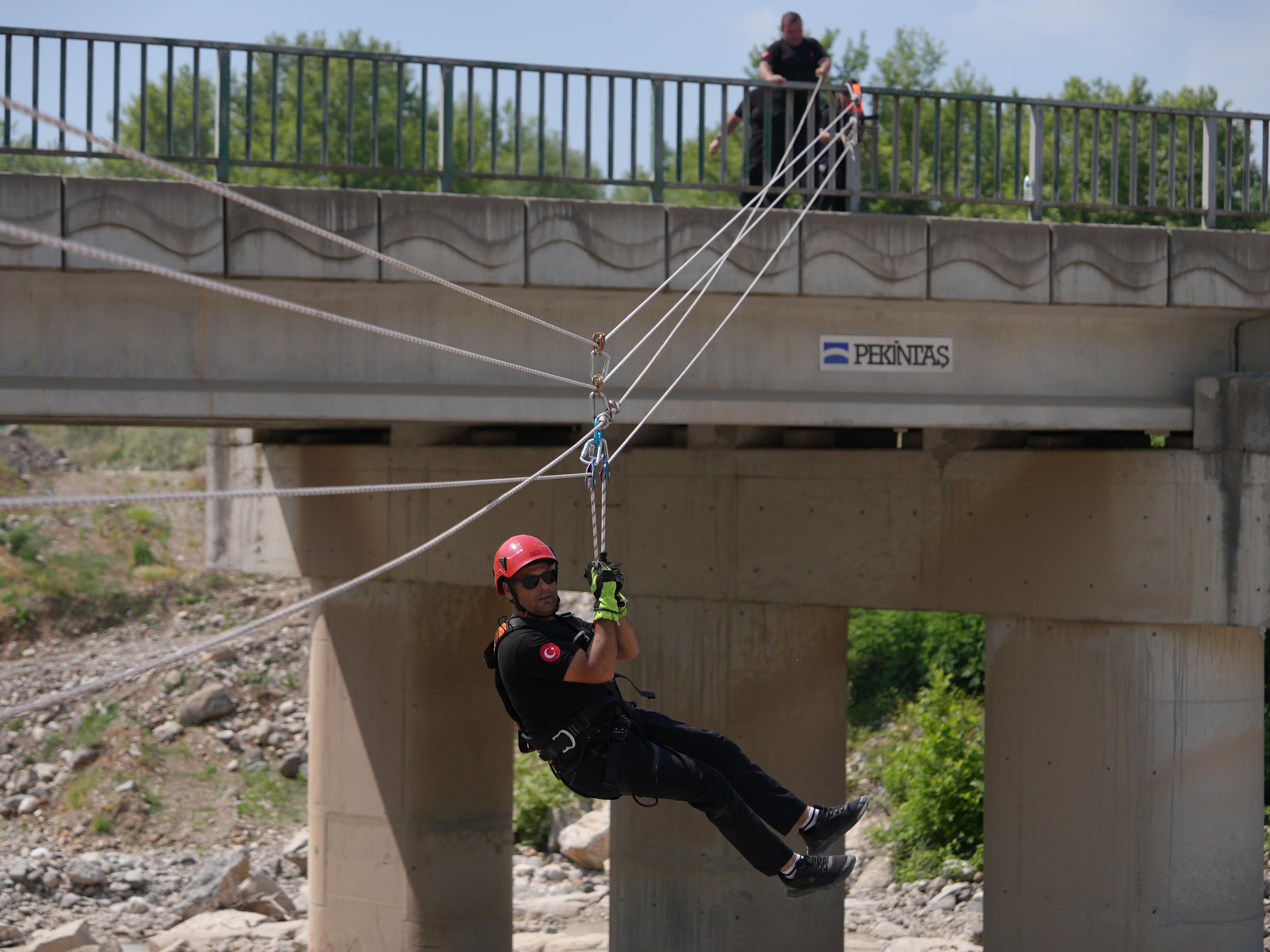Düzce İtfaiyesi Tatbikatı (1)