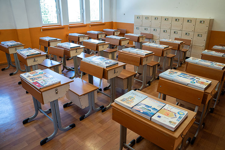 02.06 15 5 New Folder (10) 20250827 2 70512233 116407456