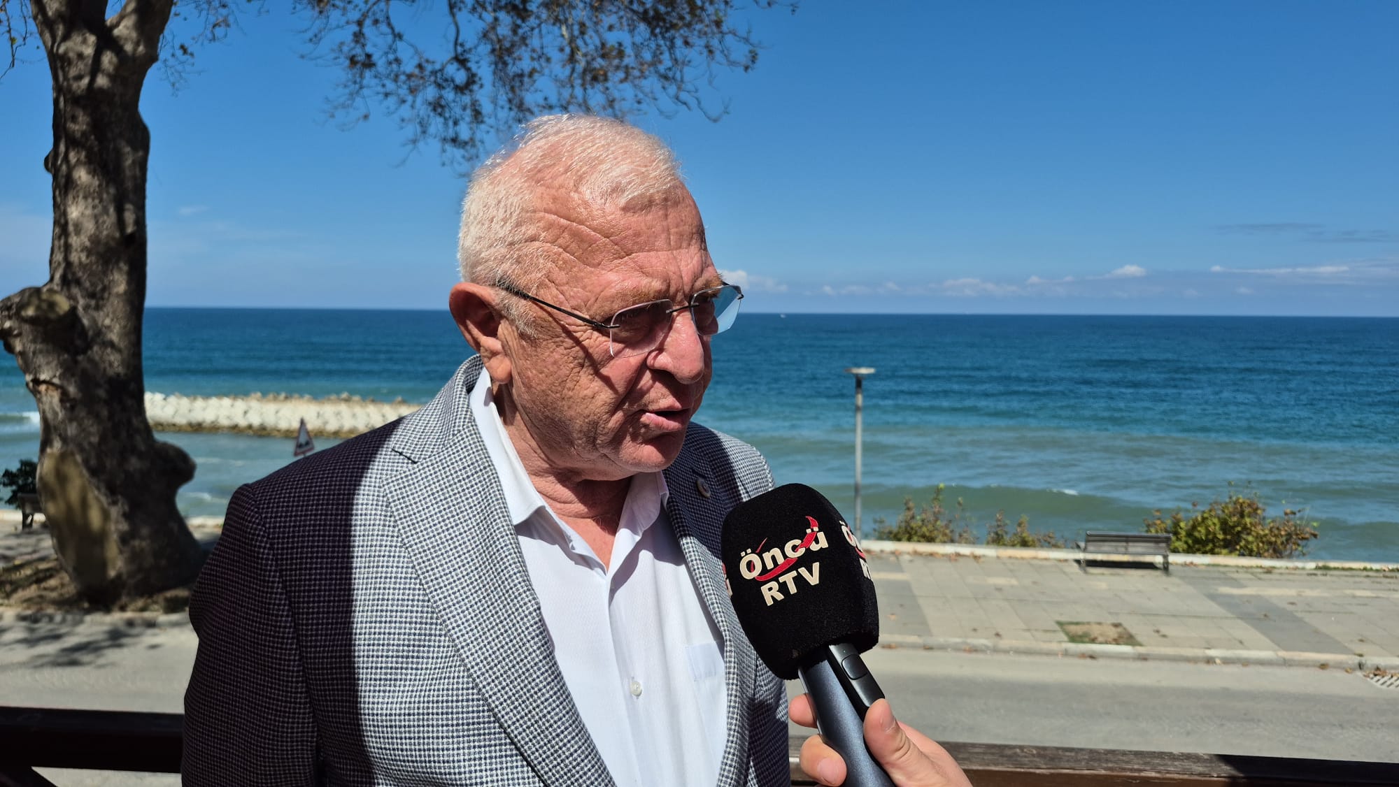 15E85875 8Fd5 4668 A09C 4C64E6Dd08E9