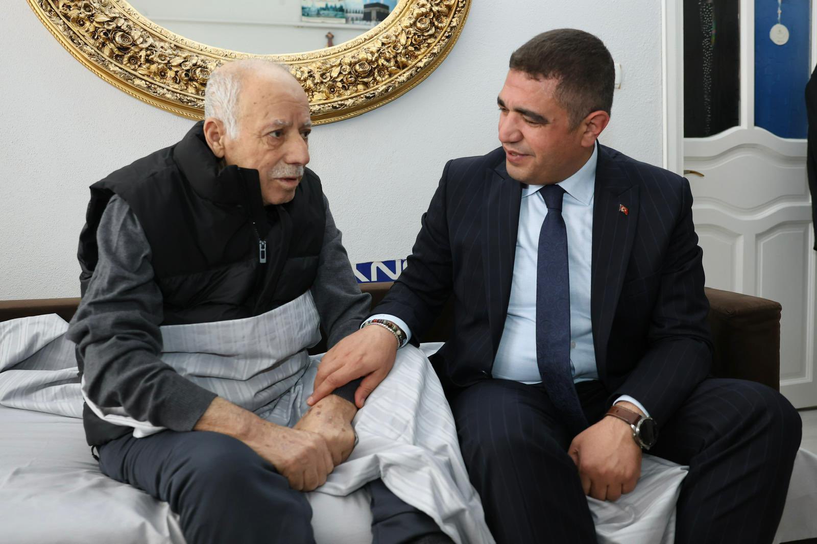 G0V E M J0 W M A Aovyd