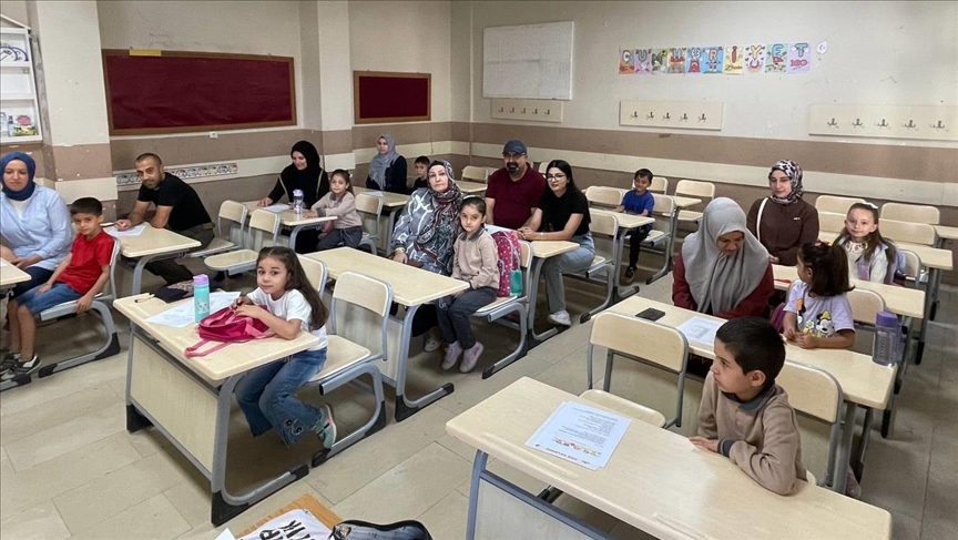 Thumbs B C 53Da9505B0C48E4Aafc6014170802E33