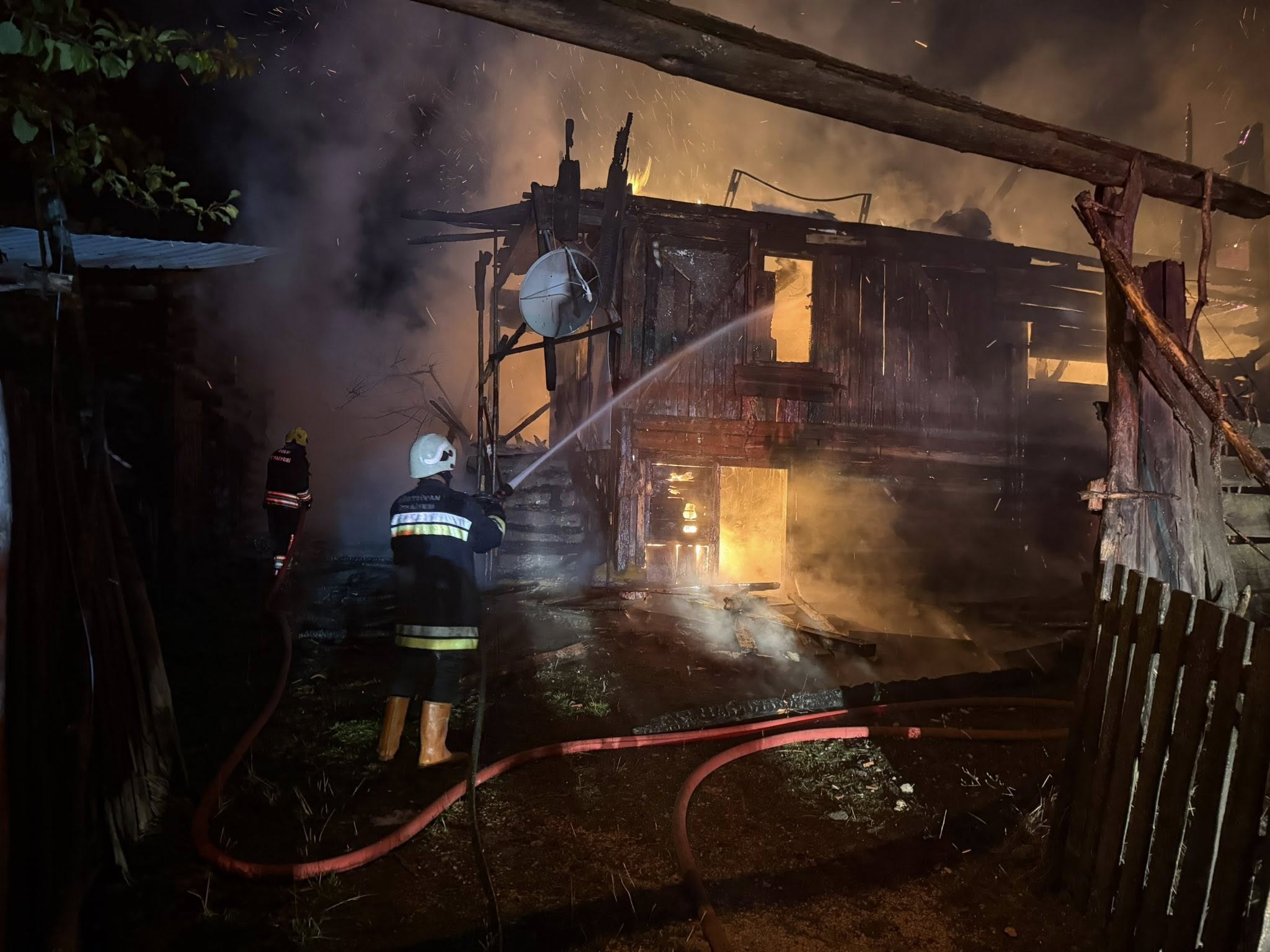 A A 20251011 39374801 39374796 B O L U D A A H S A P E V Y A N D I