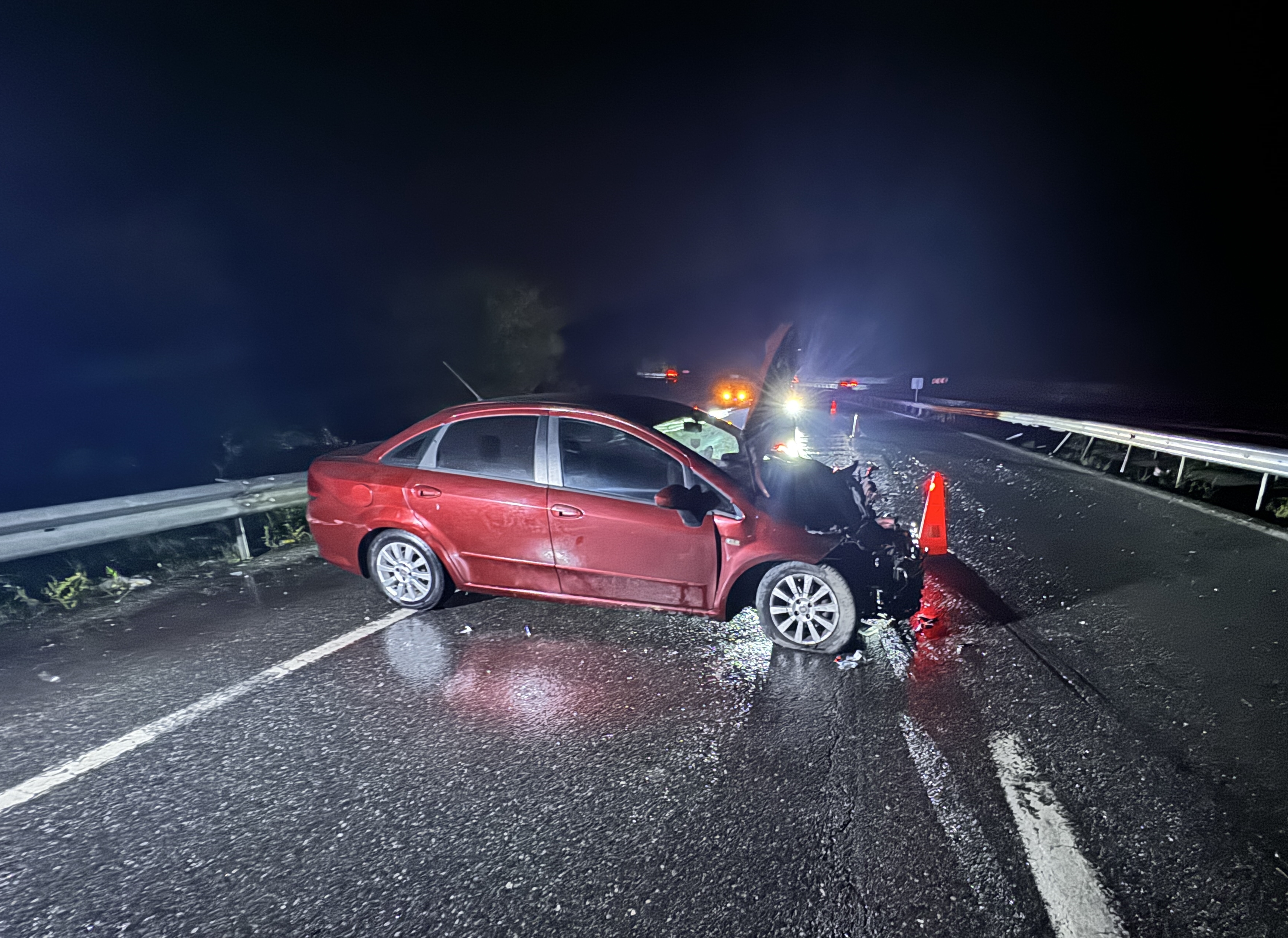 A A 20251012 39394796 39394792 D U Z C E S A K A R Y A I L S I N I R I N D A B A R I Y E R E C A R P A N O T O M O B I L D E K I 1 K I S I Y A R A L A N D I