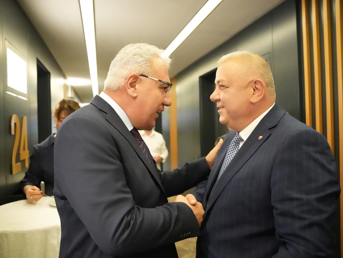 573731892 18301612345267780 4915460755105116251 N