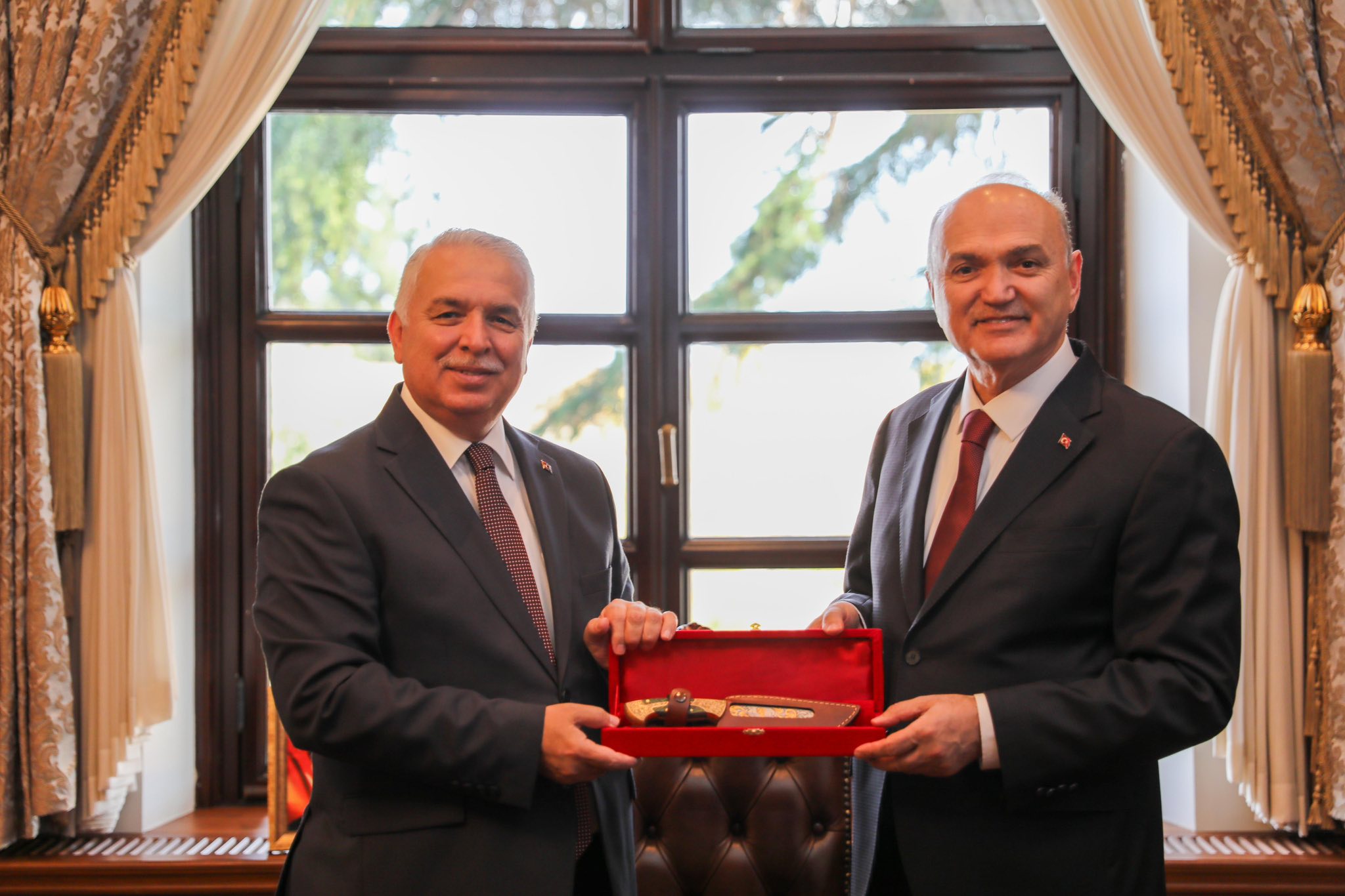 577565137 1373919074098792 2040458096384904550 N