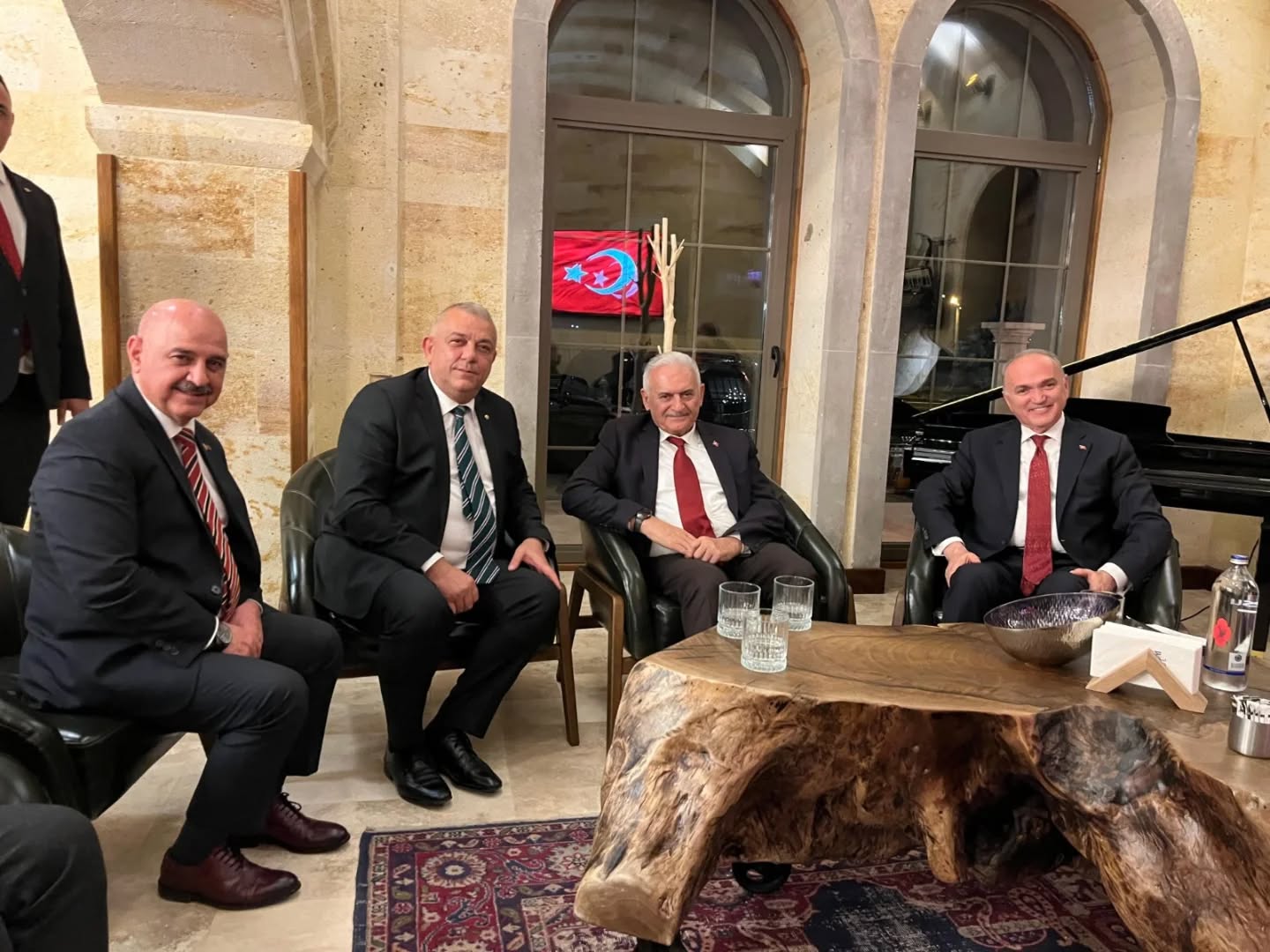 584039363 18304569220267780 5484824066403033370 N