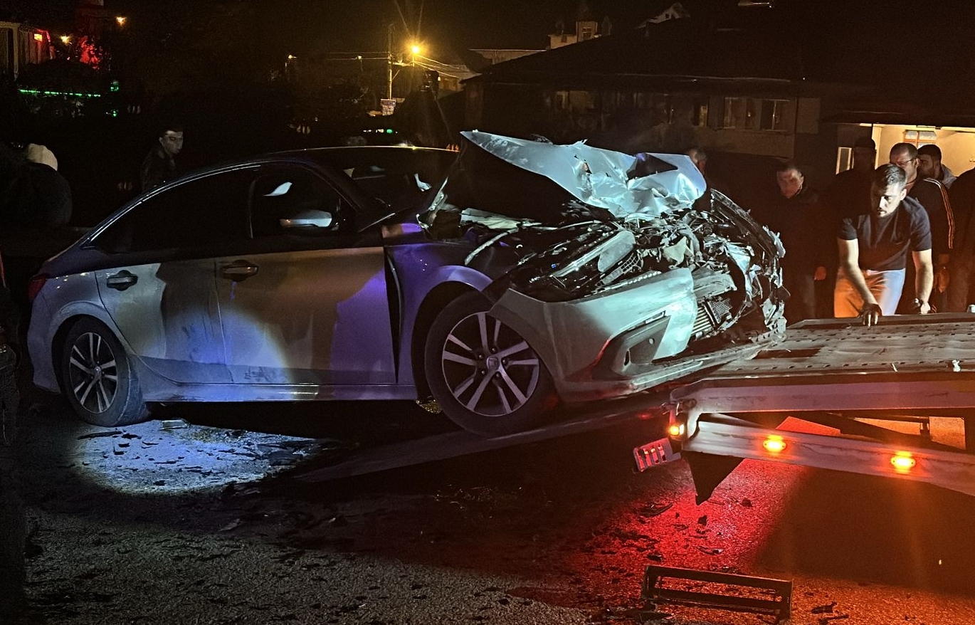 A A 20251102 39596782 39596781 D U Z C E D E I K I O T O M O B I L I N C A R P I S M A S I S O N U C U 7 K I S I Y A R A L A N D I