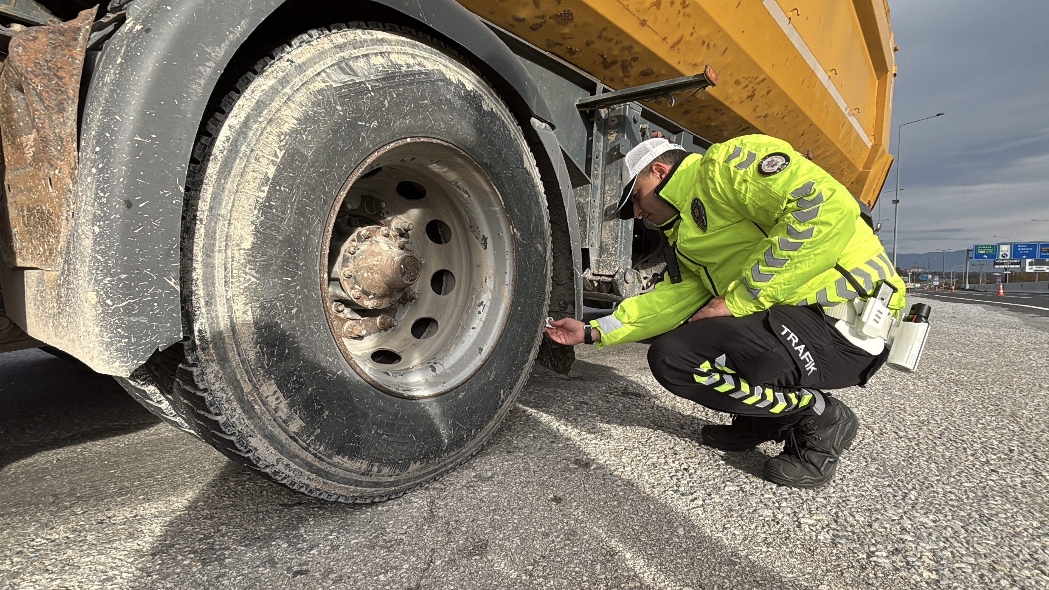 A A 20251118 39740980 39740979 D100 K A R A Y O L U N U N B O L U D A G I G E C I S I N D E K I S L A S T I G I U Y G U L A M A S I Y A P I L D I