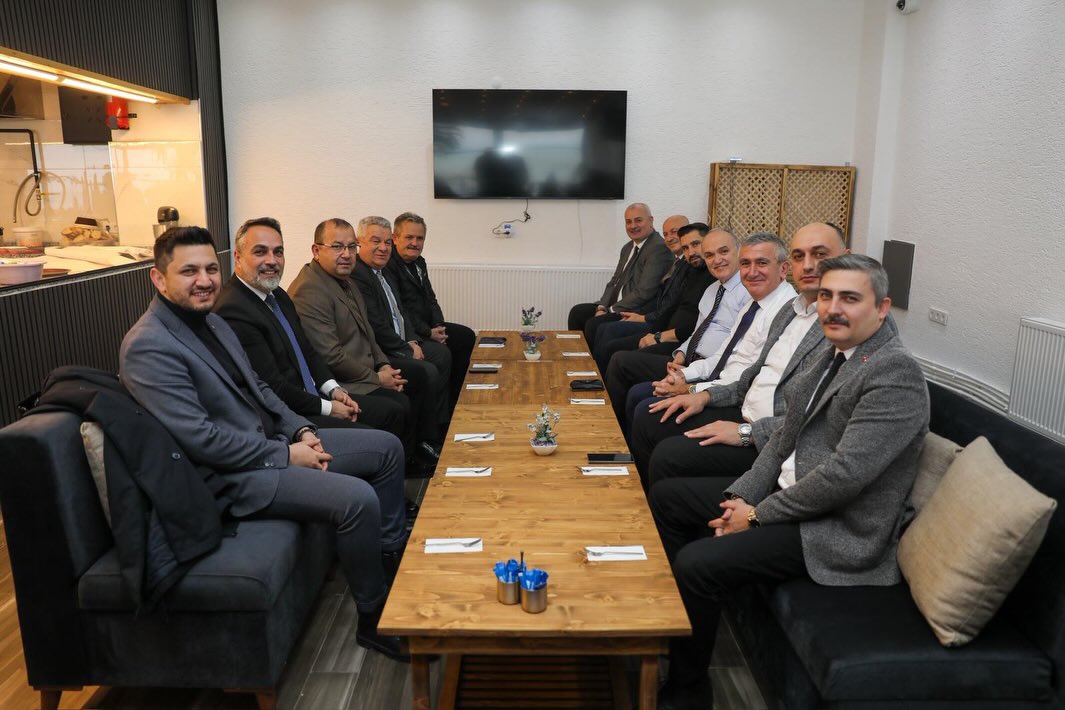 587377360 18547790167024515 1127333105334851849 N