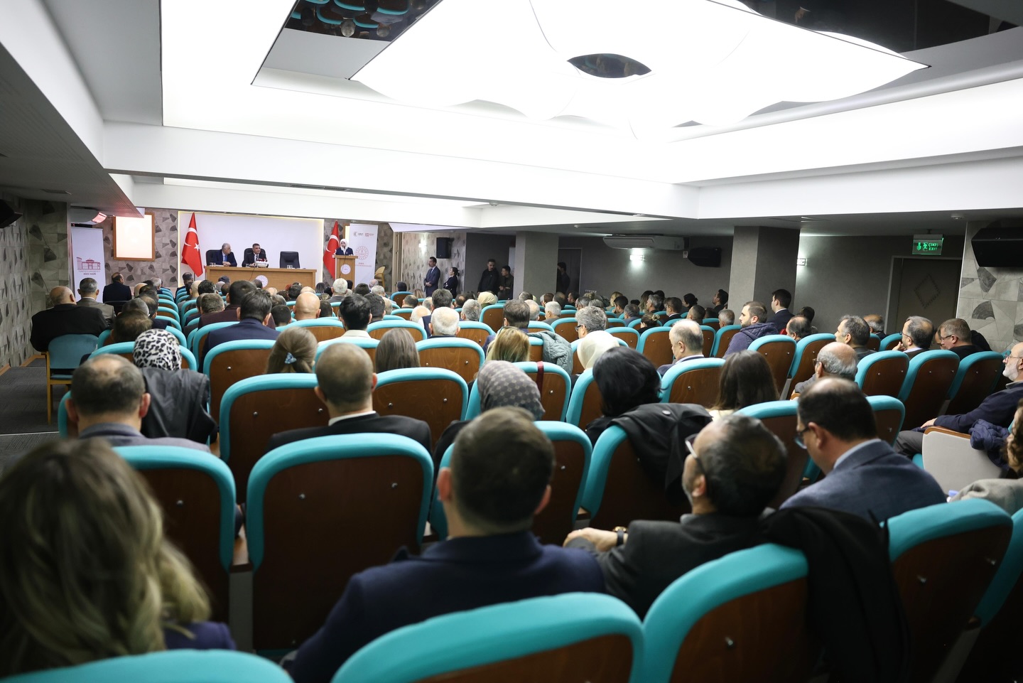 589047123 18101478985685375 4296840438243972695 N