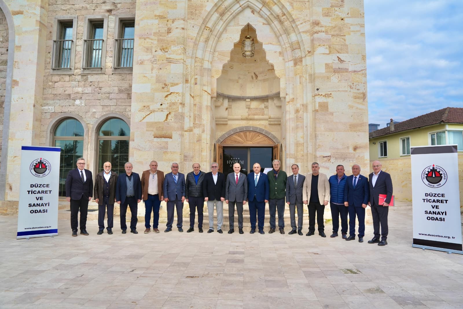 591903326 1295963805906716 4336796807256563164 N