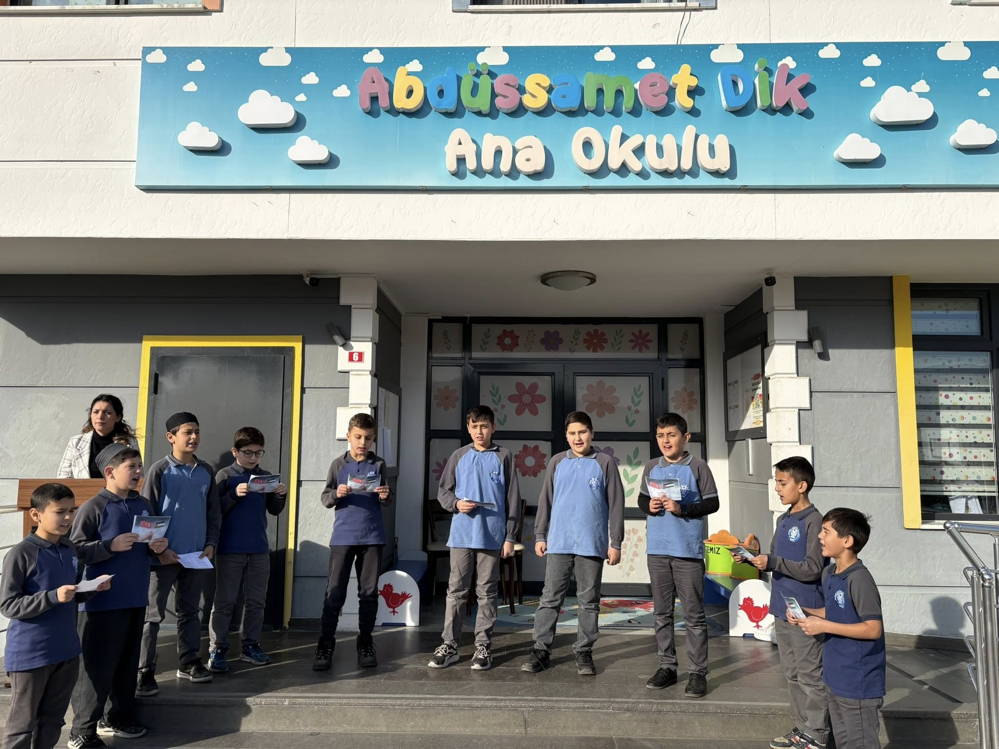 594561206 122213558546268400 5765636112500167433 N