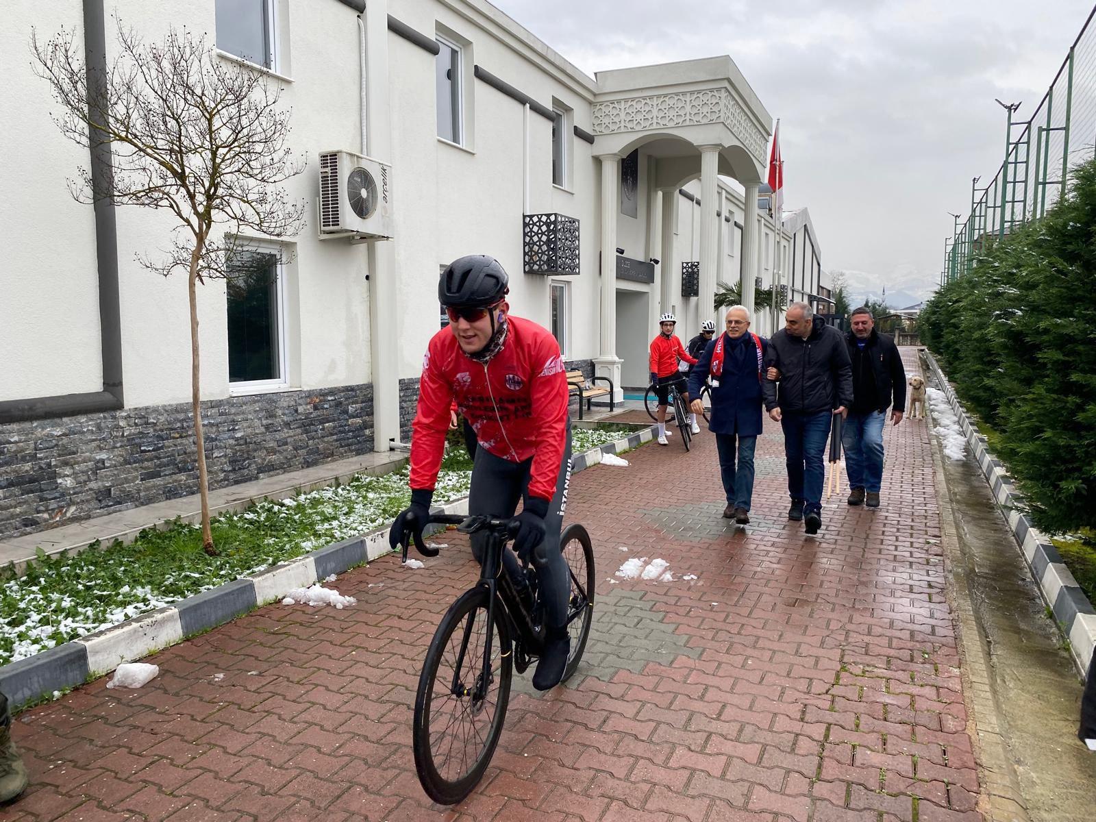 605186446 1270299511816162 1382953600820893712 N