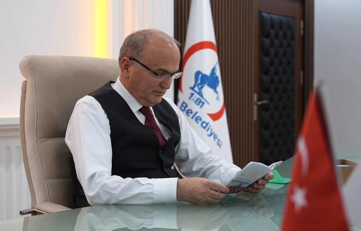 Başkan Özlü Ve Sabri̇ Öğretmene Mektup (7)