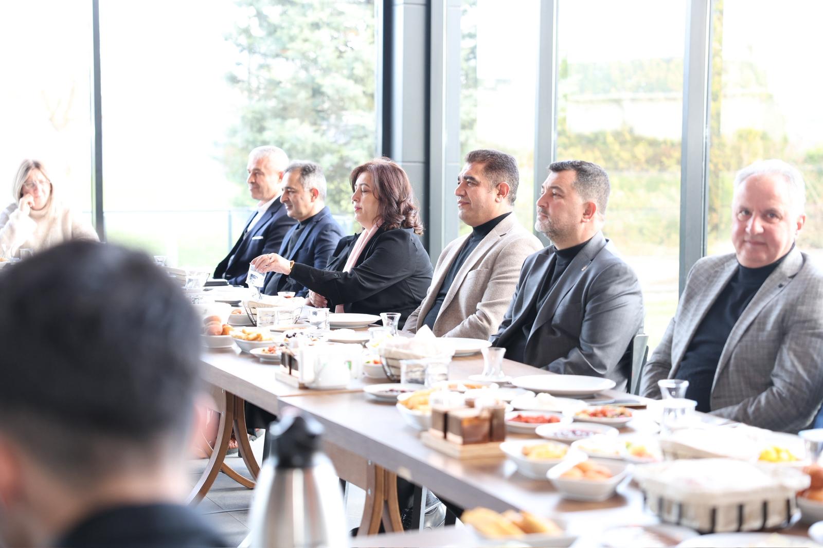 13C33Acd D533 4710 Af30 B4D13F8Cd6B4