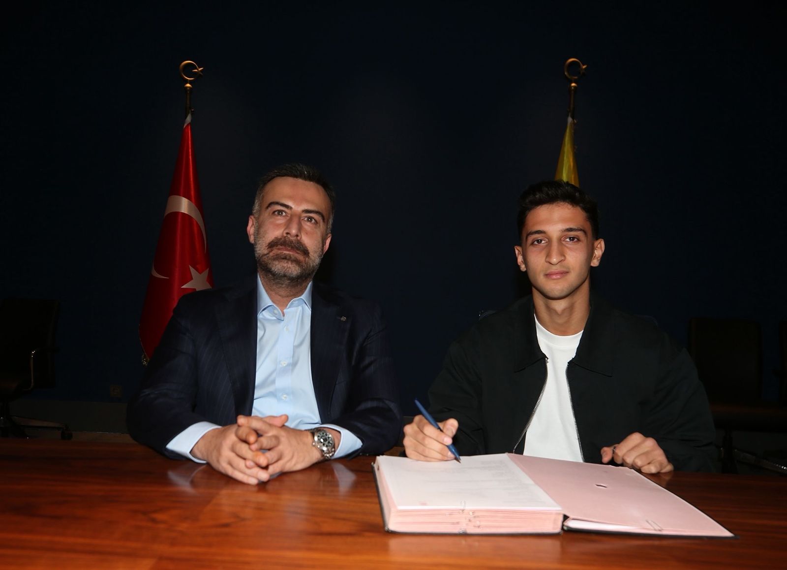 38E97225 Db6A 4563 Af90 5640B1B460F8