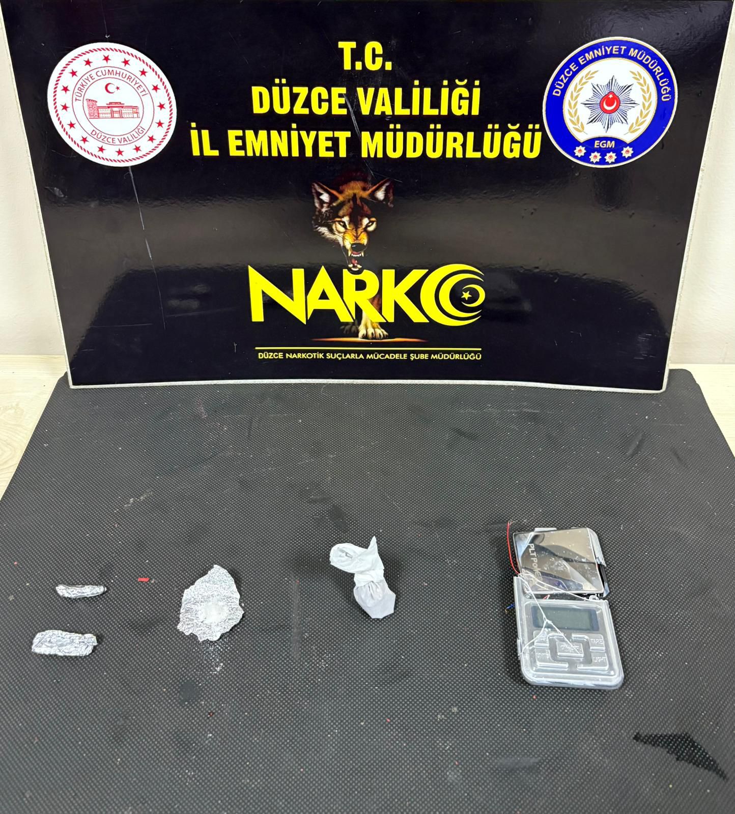 3C042A77 86Dc 4E73 822D E7172E485712