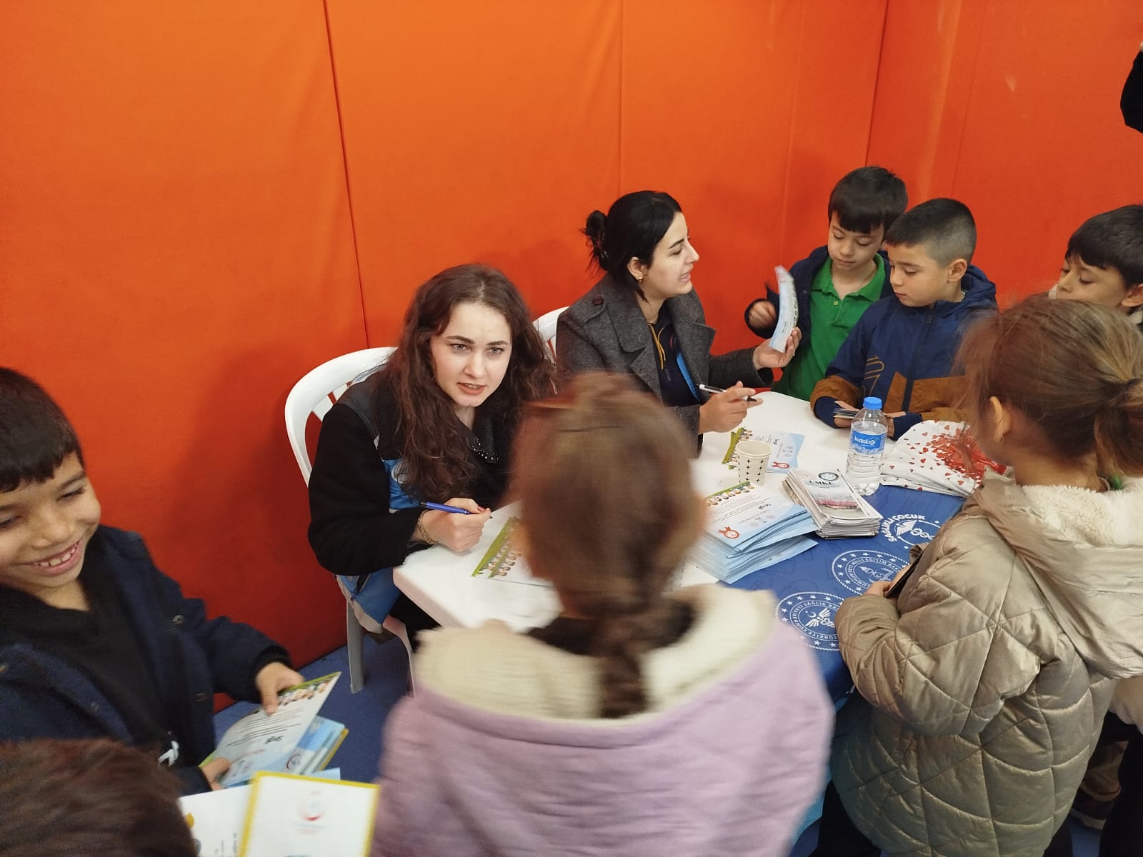 617588634 1197614945878665 1748916939756681829 N