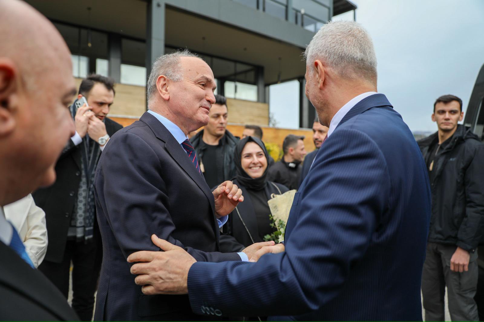 619318297 1430776355079730 3253935312081757222 N