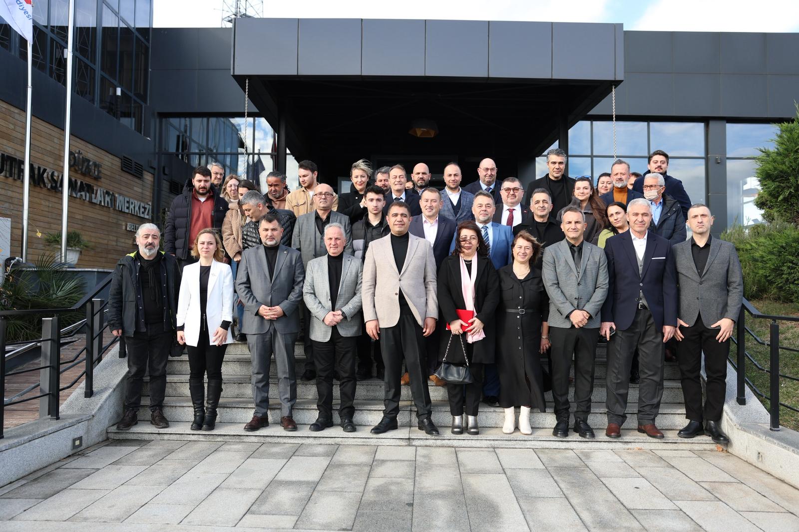 7A991616 08A6 4Baa 8976 950402786638-1