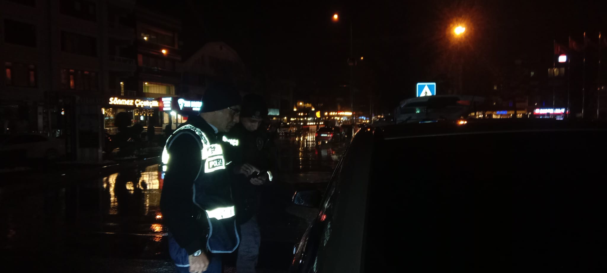 D06D5Ff4 F824 4F0C 8Bca 985E545843E3