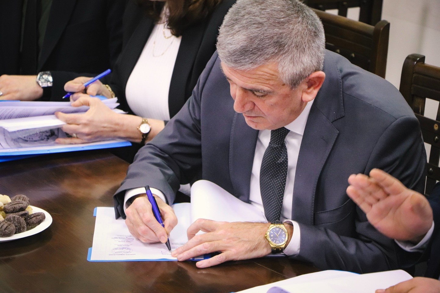 626223701 18556959625024515 918484924477973773 N 2