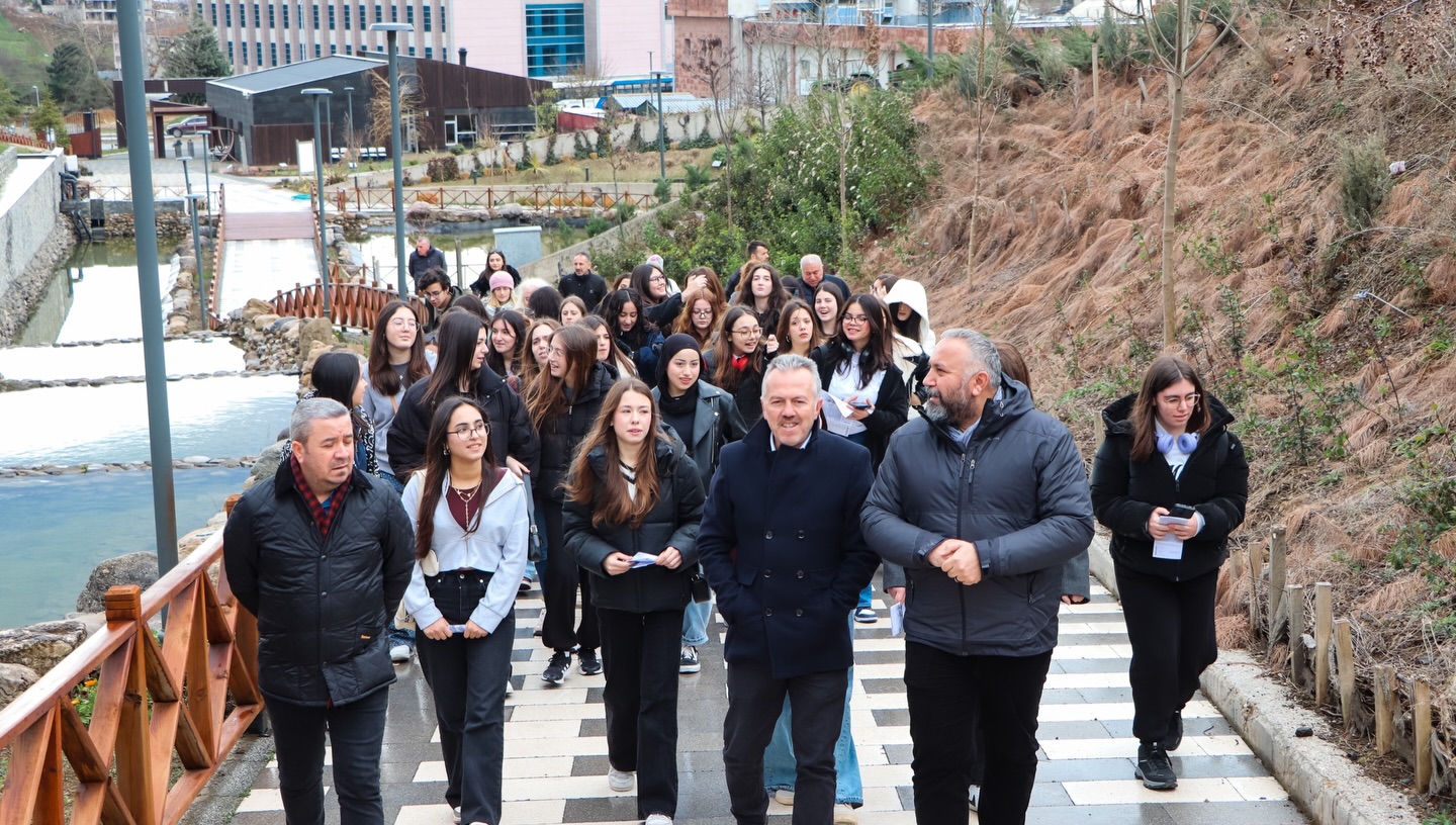 630855472 18558748528024515 3010423411306624366 N