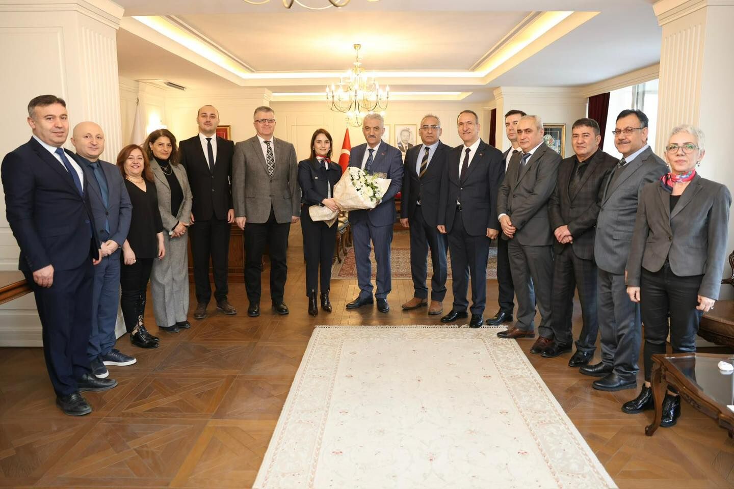 641433597 1313635657468425 979022683603980897 N