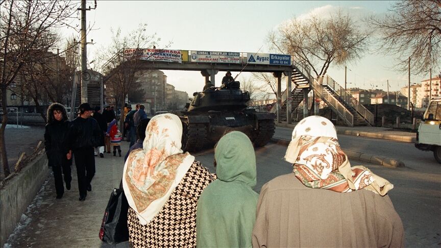 Thumbs B C 9045091A0357De4D201F16D0Ee8467F6