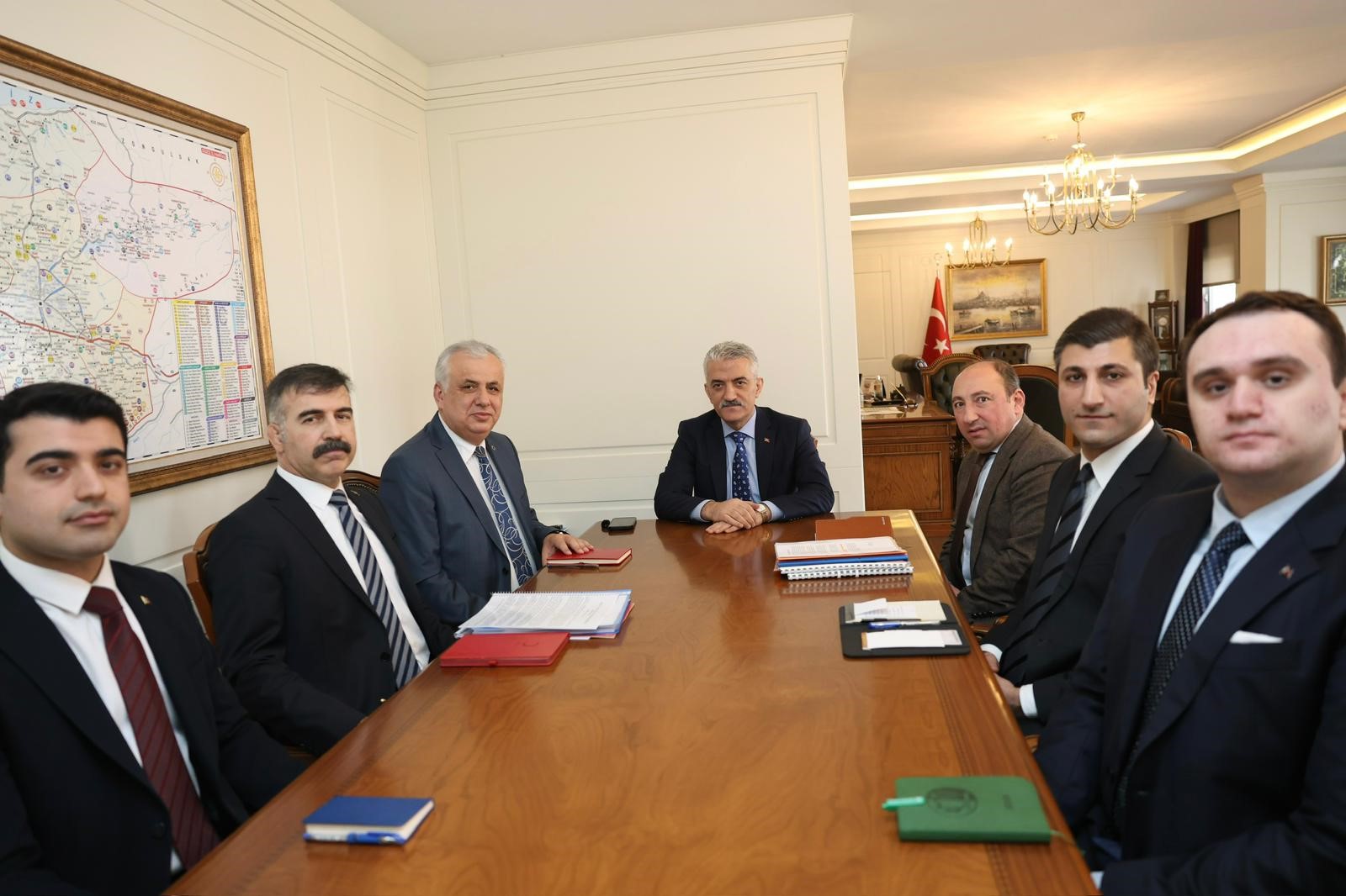 Vali̇ Makas Toplanti