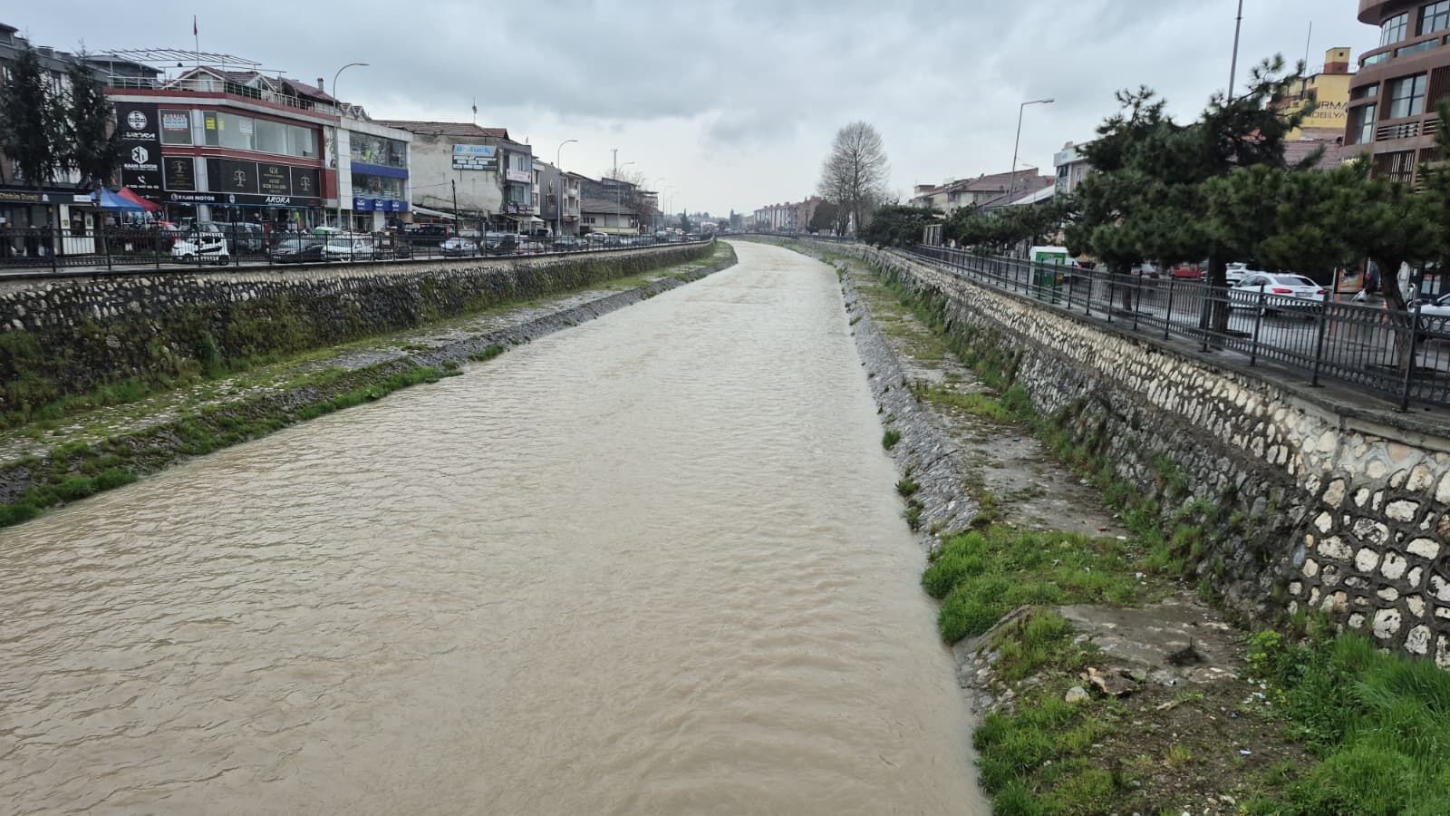 0B835339 80E7 4D44 9805 27A67E47E8A9