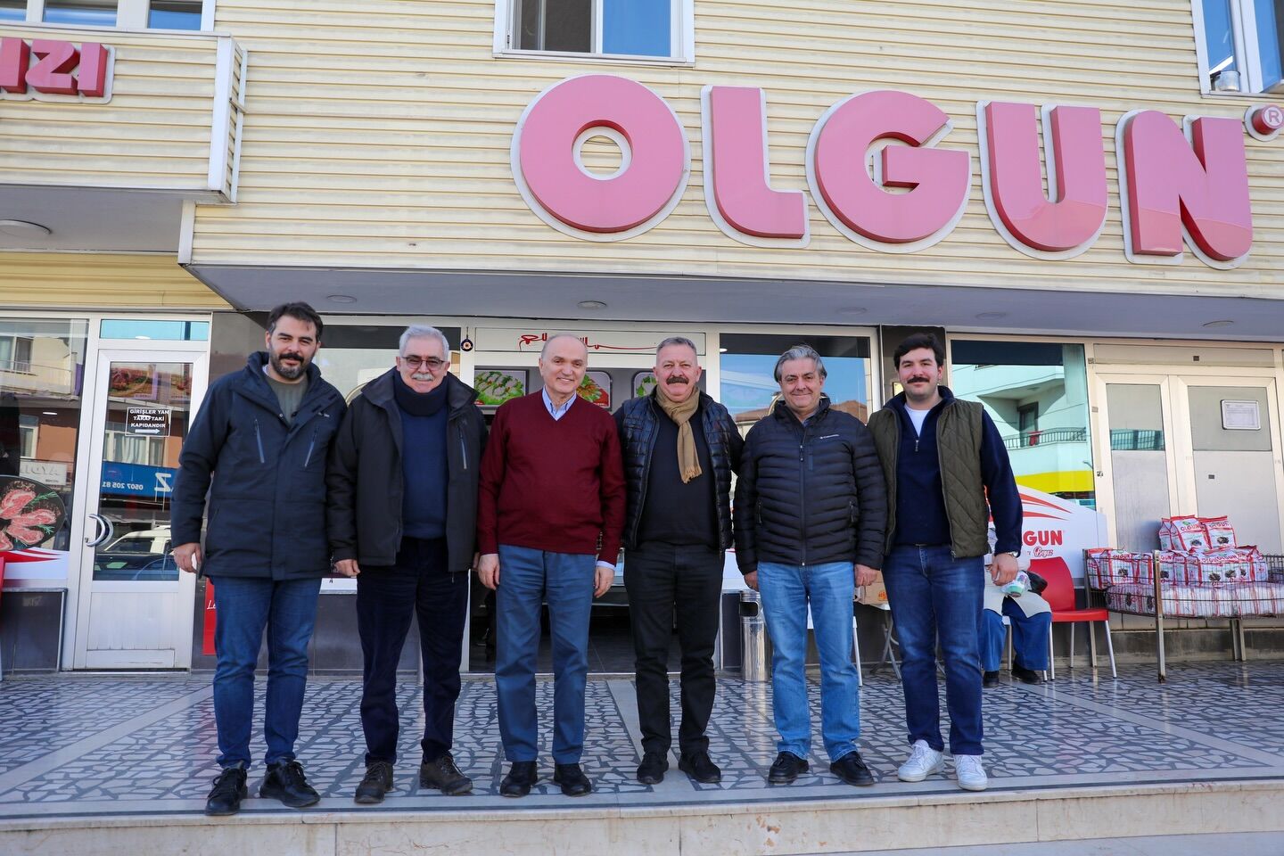 648168516 18381777511092382 5523023636876842358 N