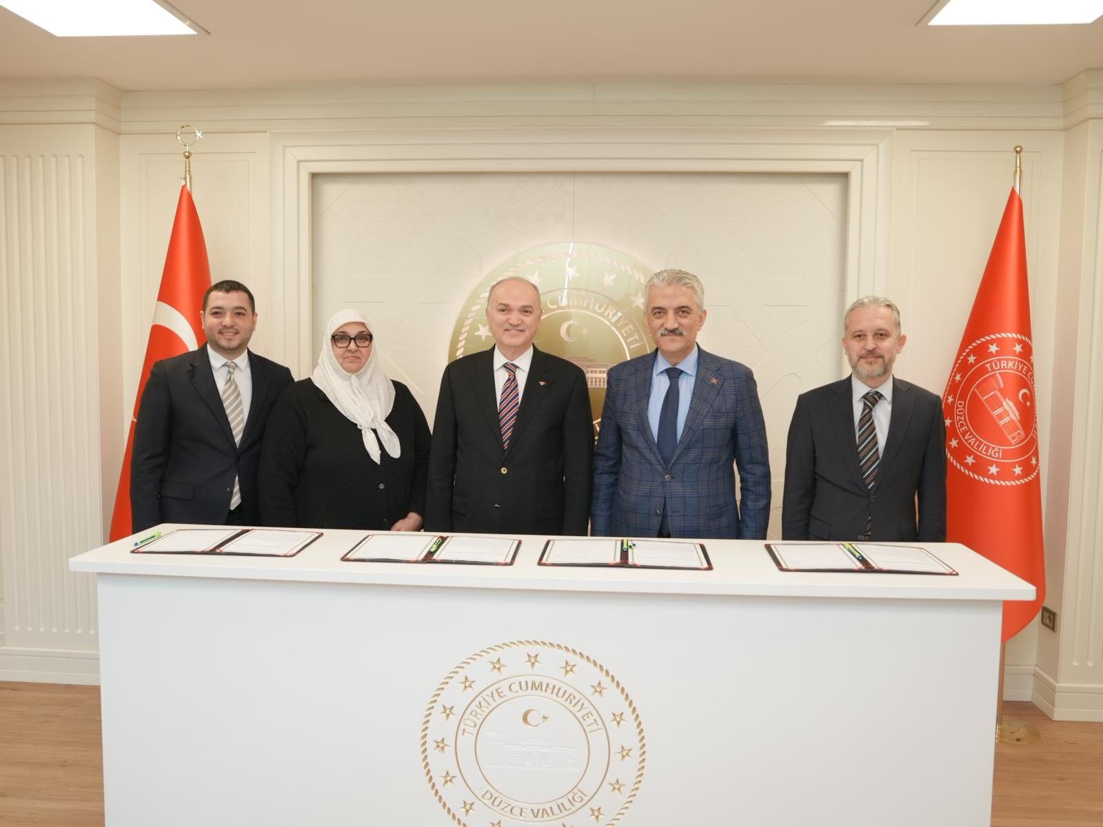 650832612 1469808624509836 3657597690905467655 N