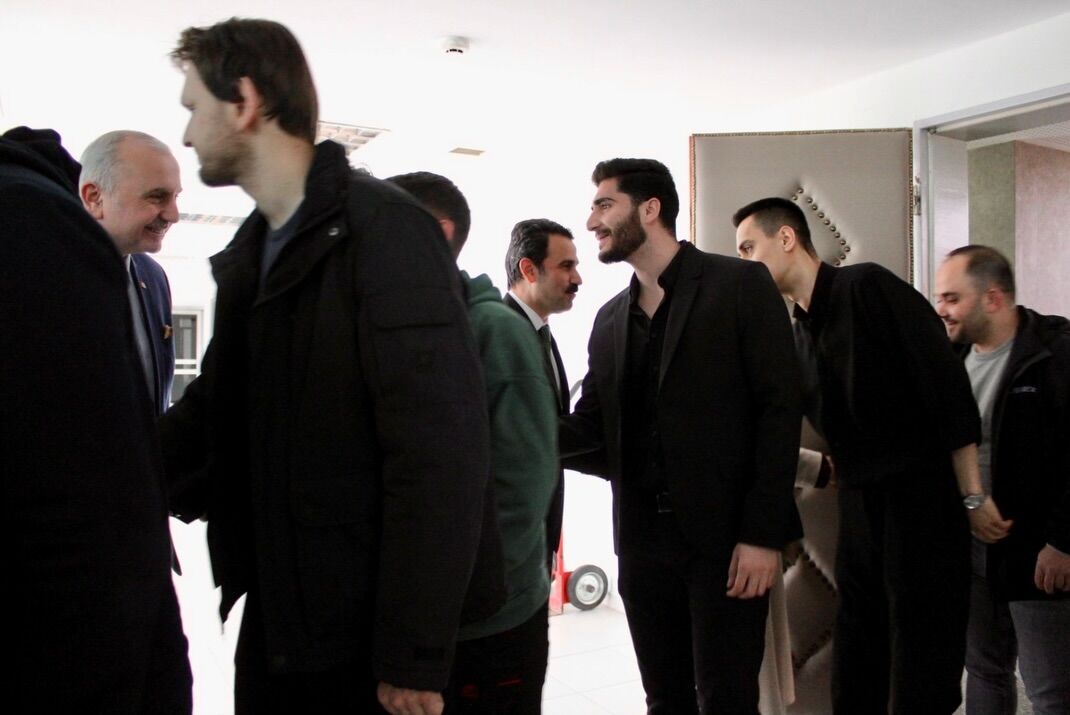 653453968 18111679681685375 8893718221007965979 N