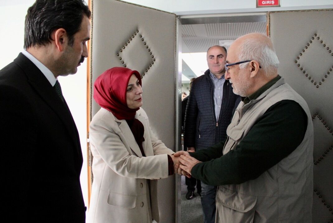 654161895 18111679663685375 2567632731028642167 N