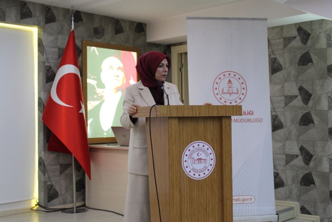 654604475 18111679654685375 6890038587406611854 N