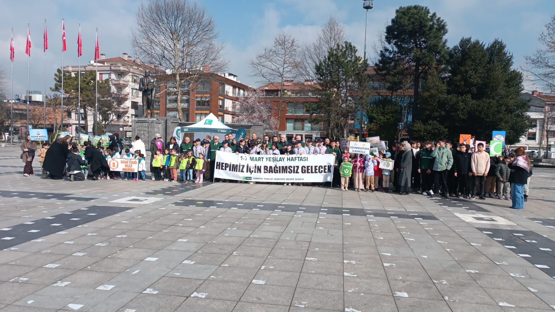 Db9E58Bc 2Dab 40C7 B9Fb 954Ee1645638