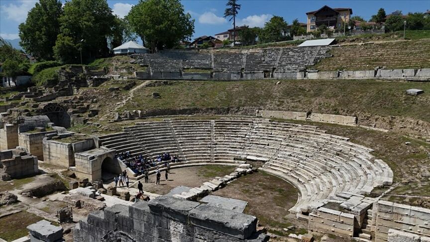 Thumbs B C B32B02061A3214B4B8D0Dc3Df3Bb4C5A