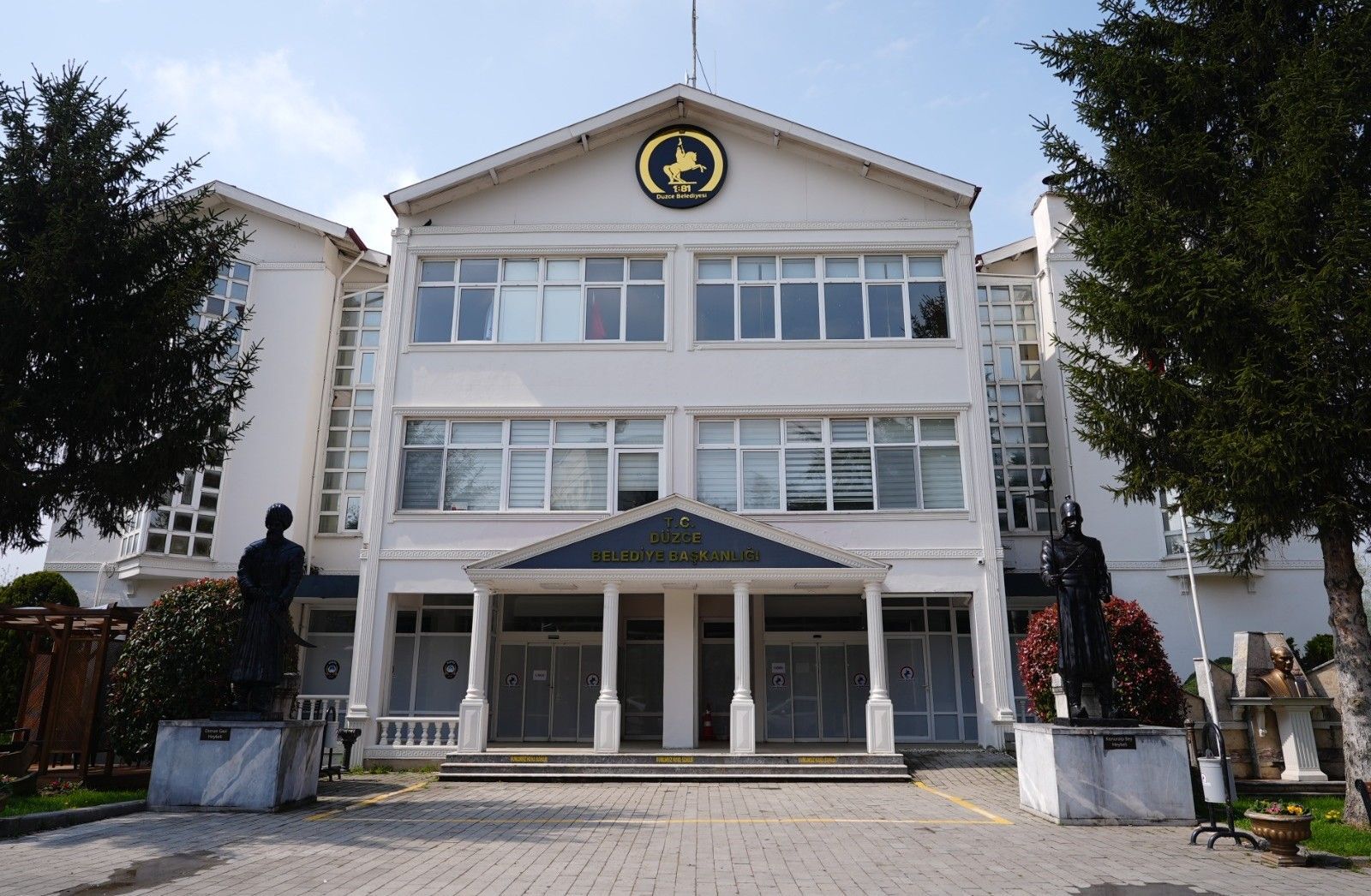 228068196 1766143372