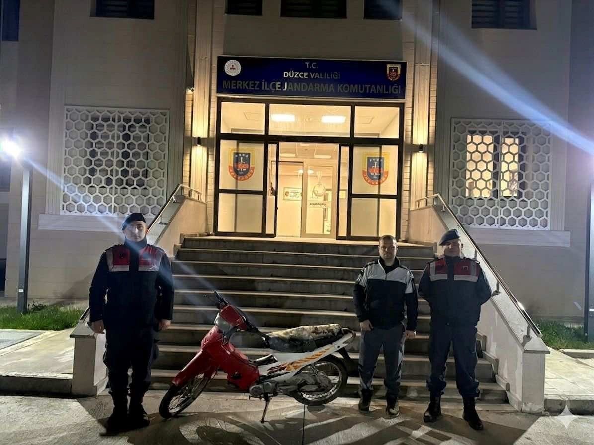 53639D49 50D7 4296 B405 9599Bc04525A