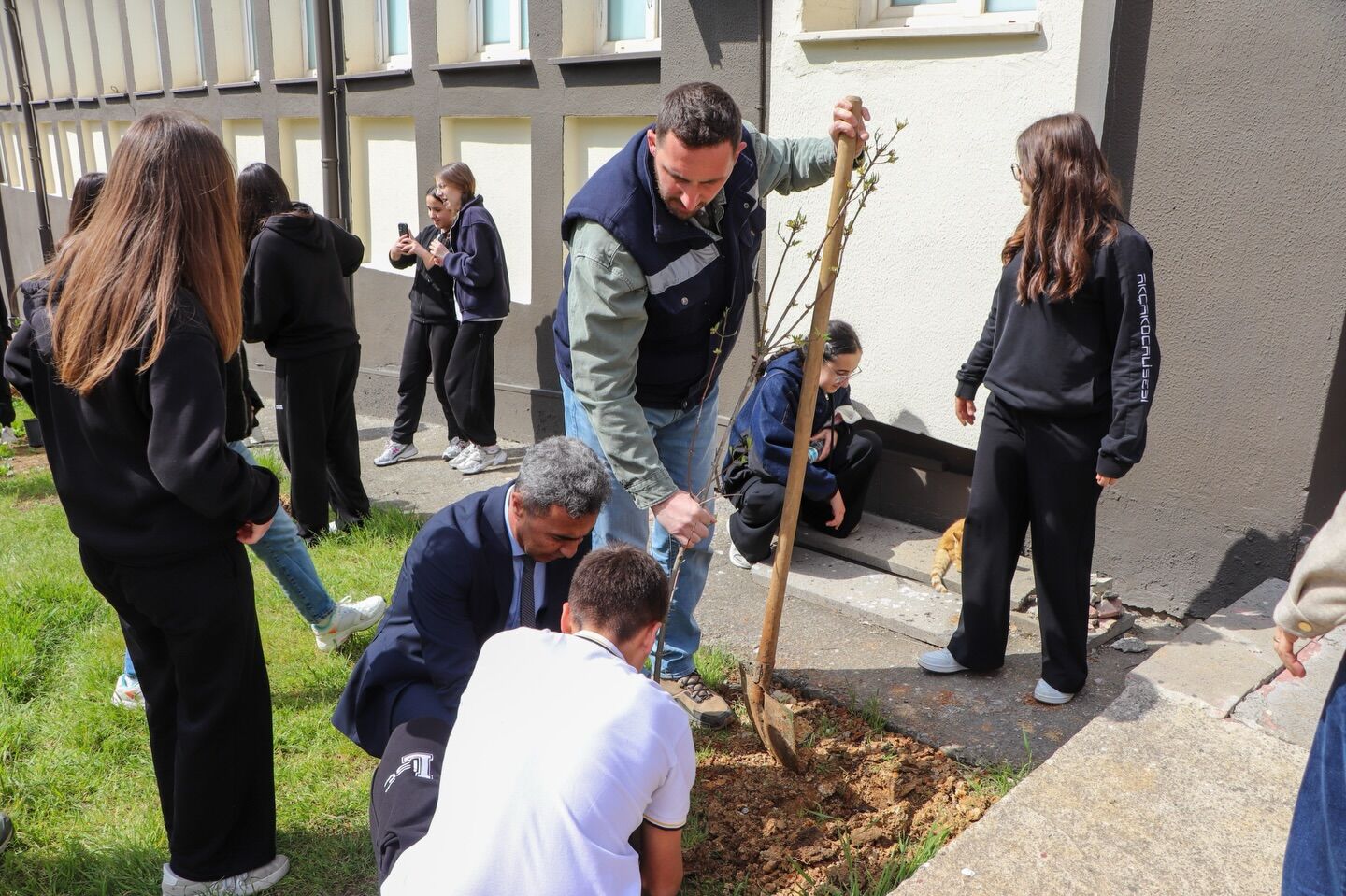 661117468 18578103565024515 606628014628731441 N