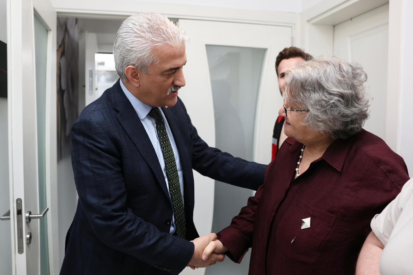 672189470 1356343996530924 8501355562194414078 N