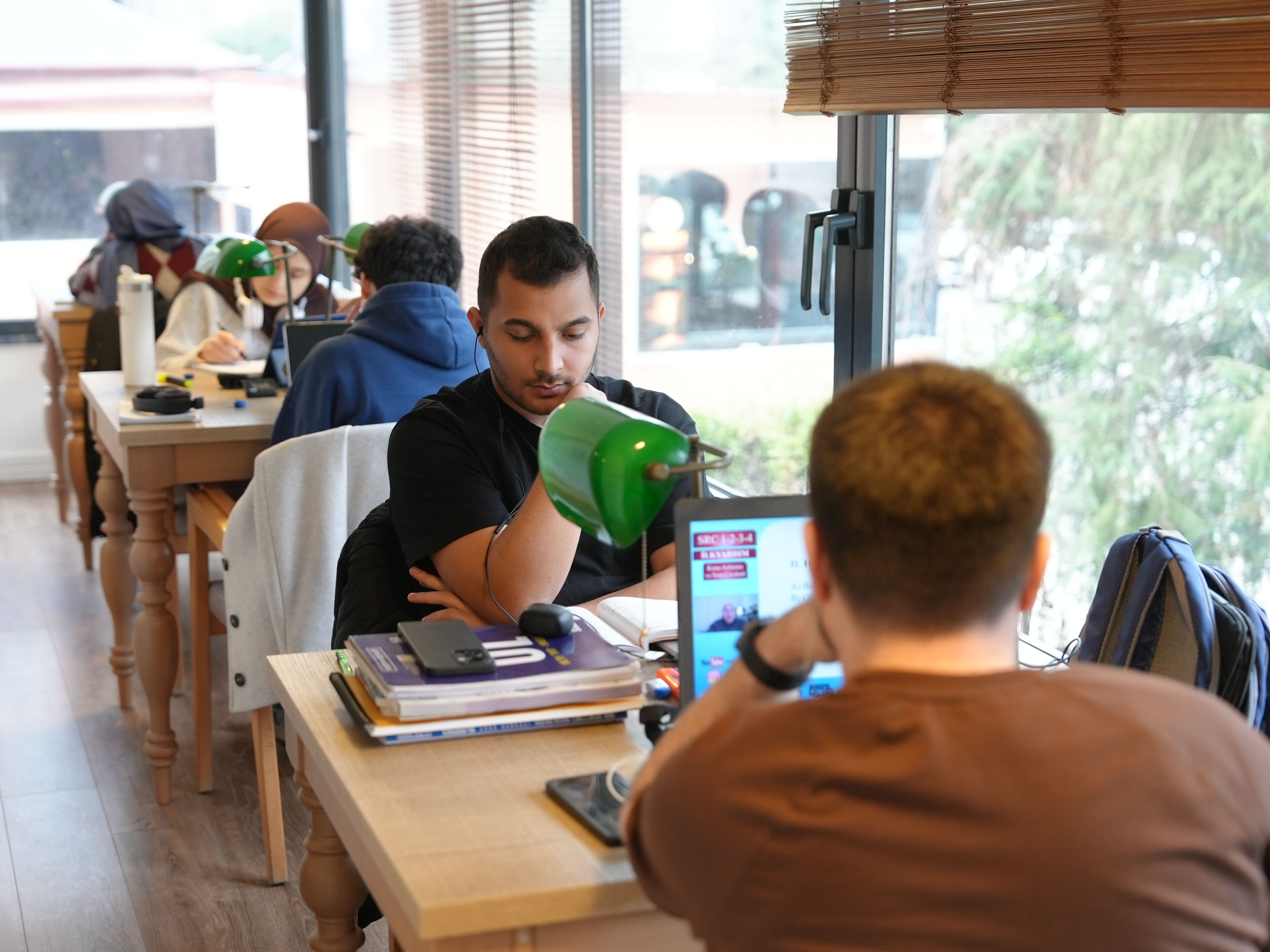 A A 20260404 41009642 41009635 D U Z C E D E K U T U P H A N E K U L T U R U B E L E D I Y E V E H A Y I R S E V E R I S B I R L I G I Y L E G E L I S I Y O R