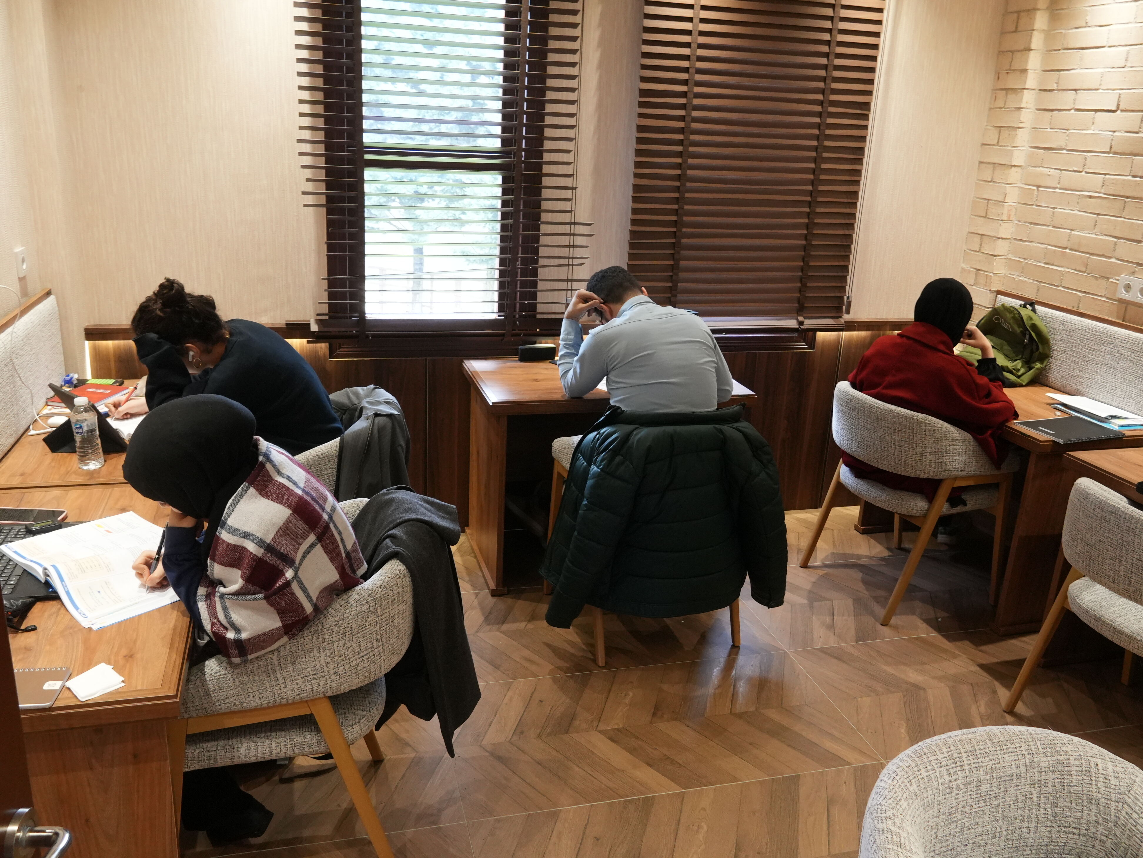 A A 20260404 41009642 41009641 D U Z C E D E K U T U P H A N E K U L T U R U B E L E D I Y E V E H A Y I R S E V E R I S B I R L I G I Y L E G E L I S I Y O R