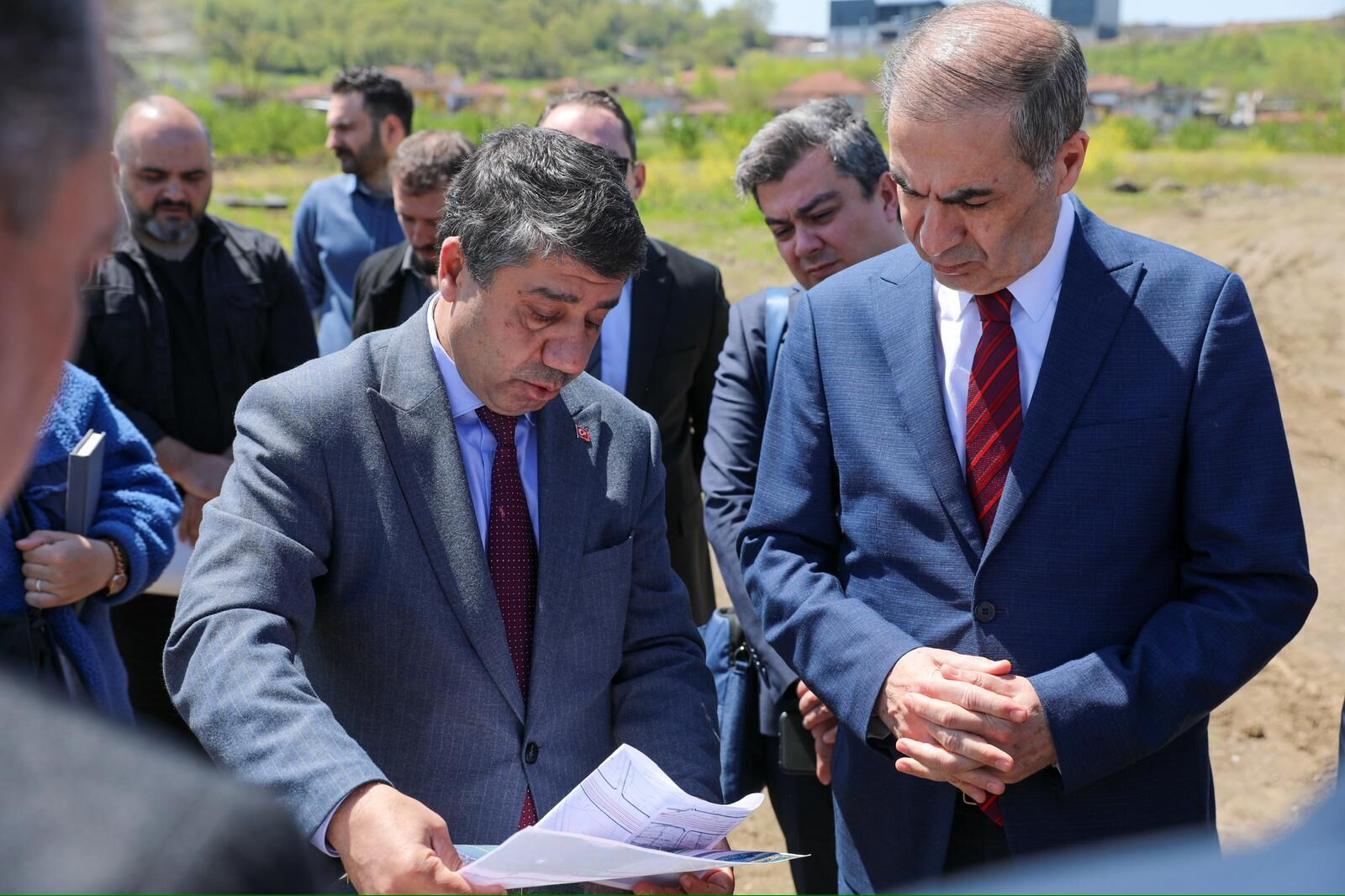 Bakanlık Heyeti Ile Gümrük Müdürlüğü Alanı Inceleme (3)