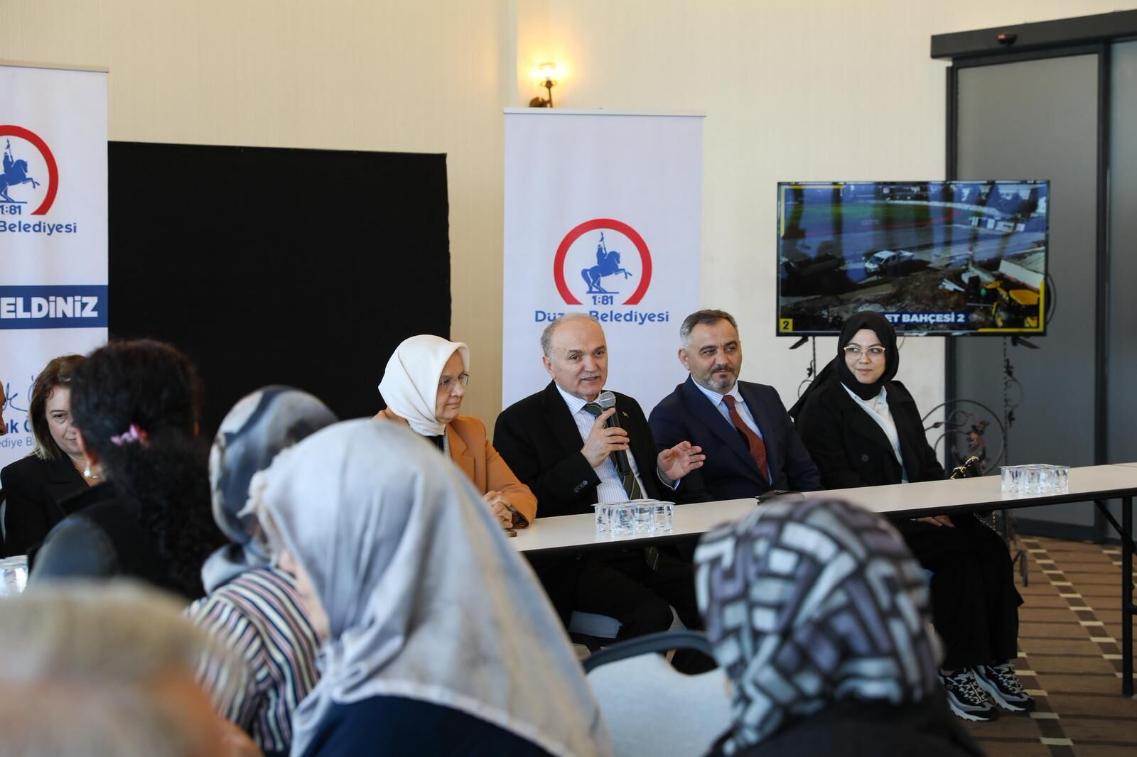 Başkan Özlü Muhtarlarla Toplantı (2)