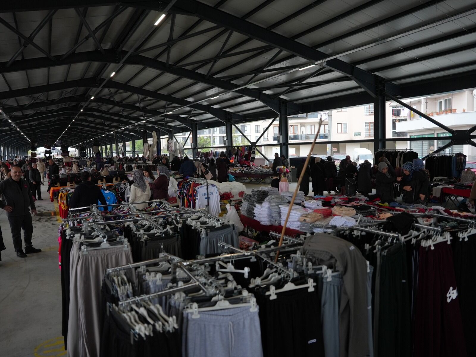 Tuhafiyeciler Pazarı Ve Fuar Alanı (10)