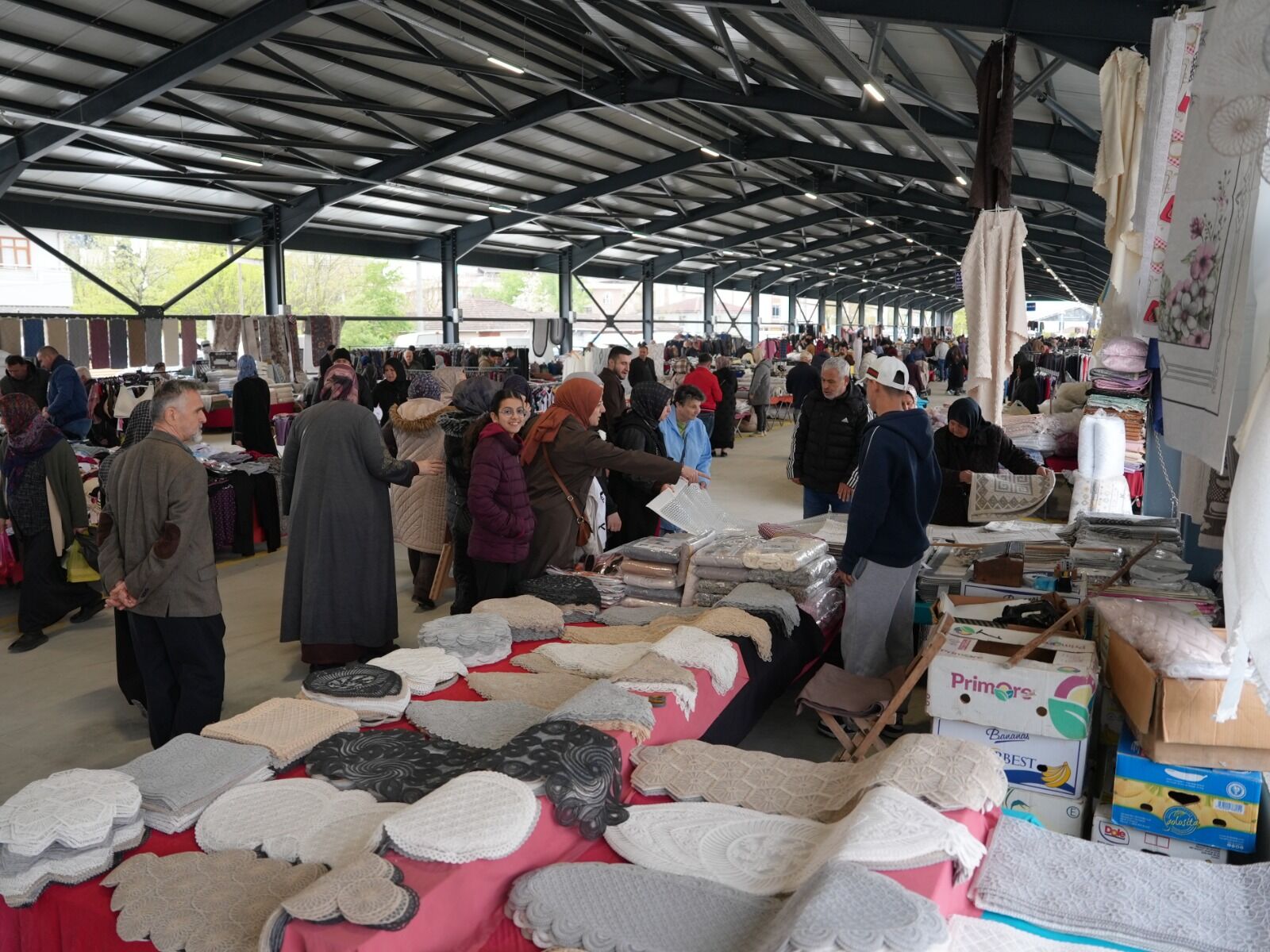 Tuhafiyeciler Pazarı Ve Fuar Alanı (2)