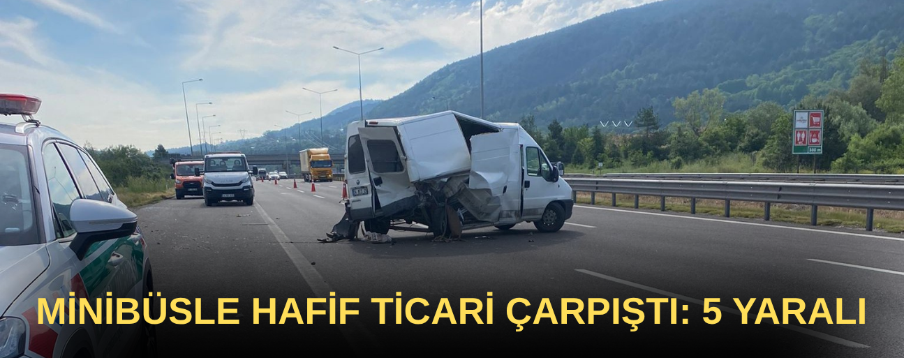 ÇARPIŞMANIN ŞİDDETİYLE ARAÇLARDA MADDİ HASAR OLUŞTU