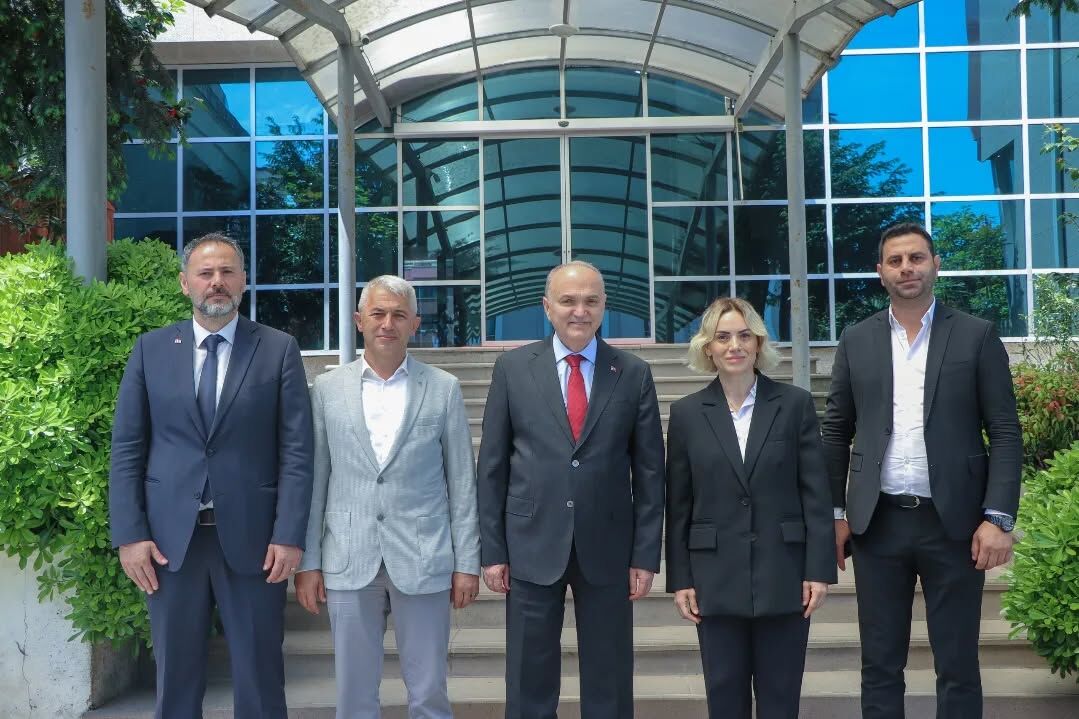 Emrah Bartan Düğme